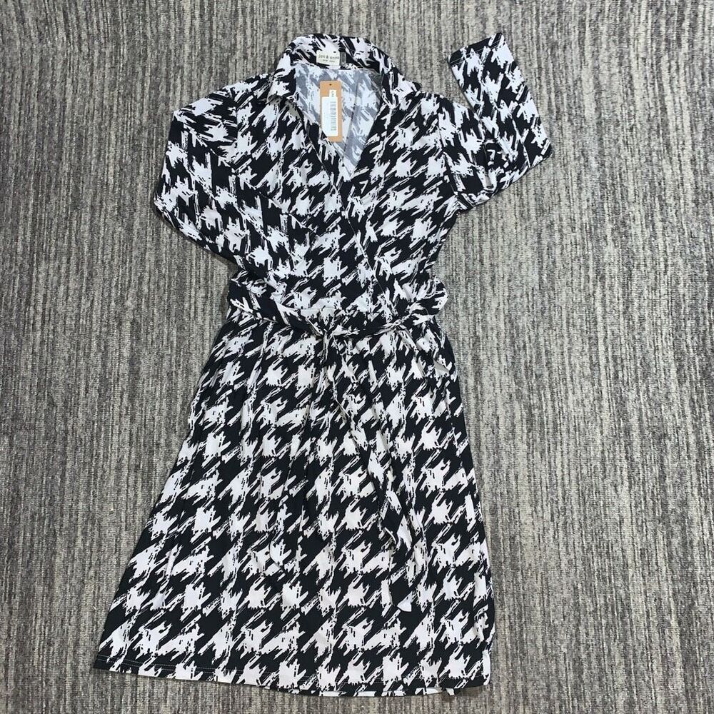 Jon & Anna Womens Size Medium Houndstooth Tie Waist Dress Black White V Neck NWT